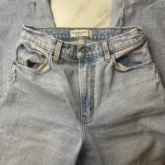 Abercrombie jeans - Picture 1 of 3